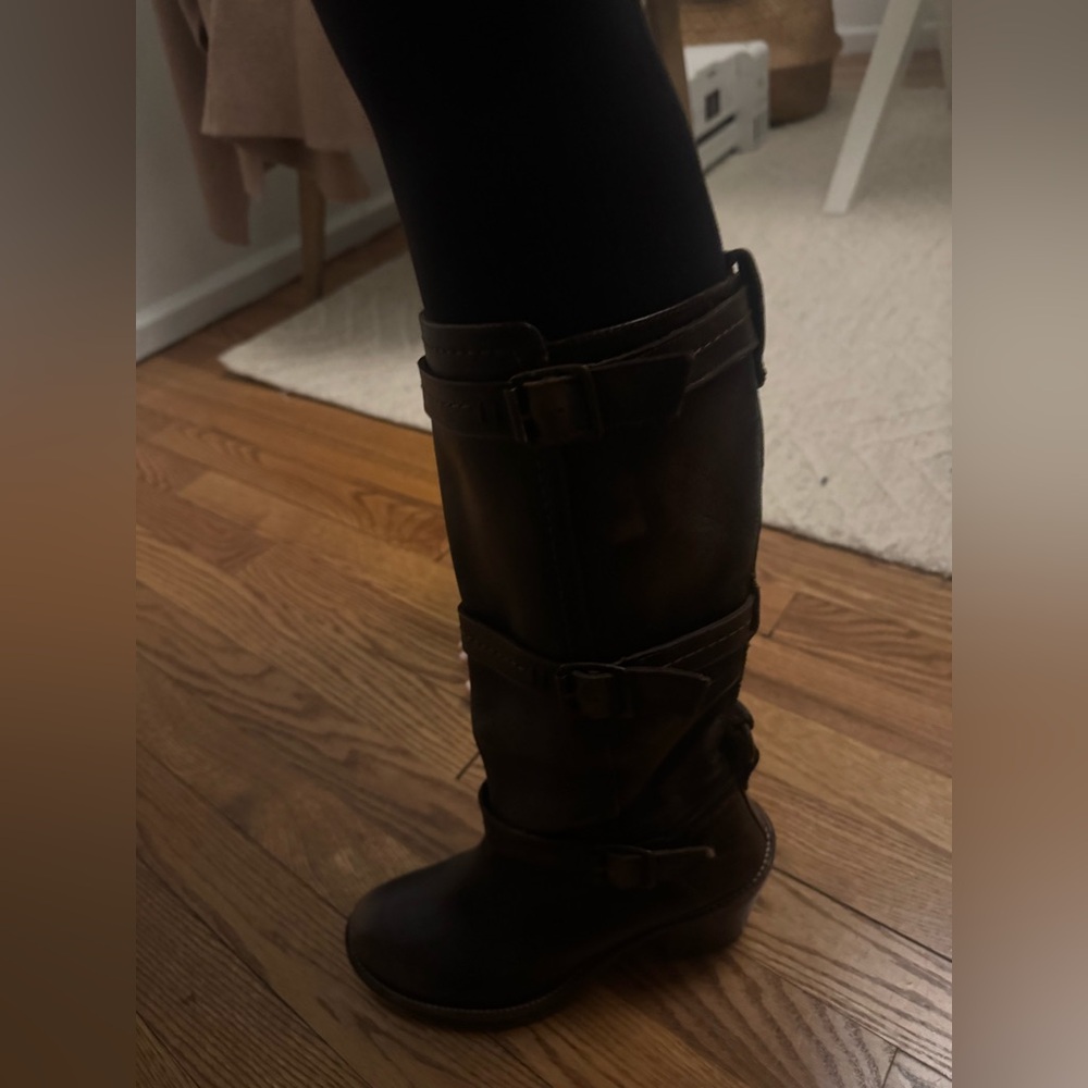 FRYE Ladies Carmen Boot - Size 7B - Picture 8 of 8
